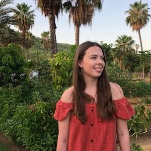 Meet your Posher, Emily